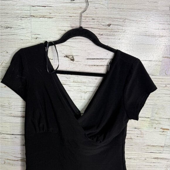 Frank Lyman Design Black V-Neck Bodycon Mini Dress size 10 - Picture 3 of 7